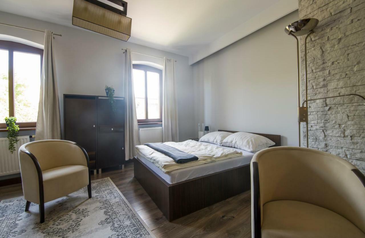 Apartamenty Na Warszawskiej Sieradz Exterior photo