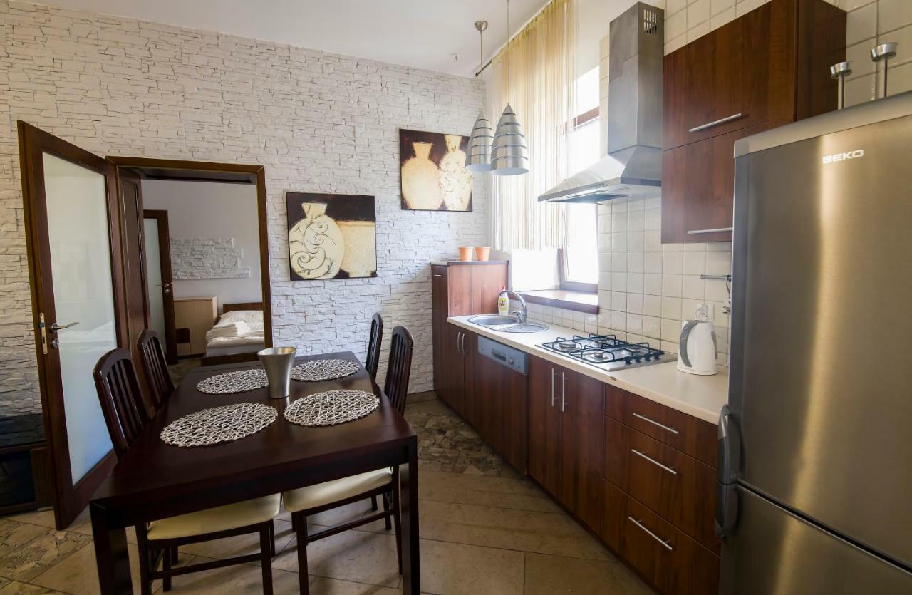 Apartamenty Na Warszawskiej Sieradz Exterior photo