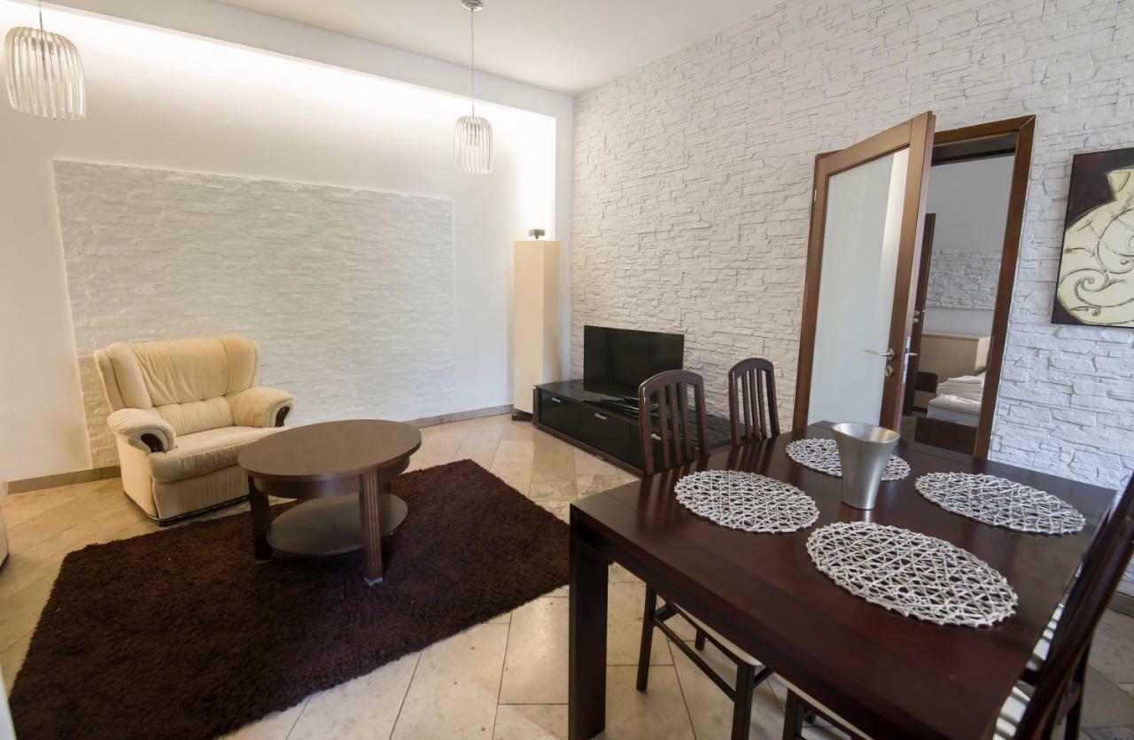 Apartamenty Na Warszawskiej Sieradz Exterior photo